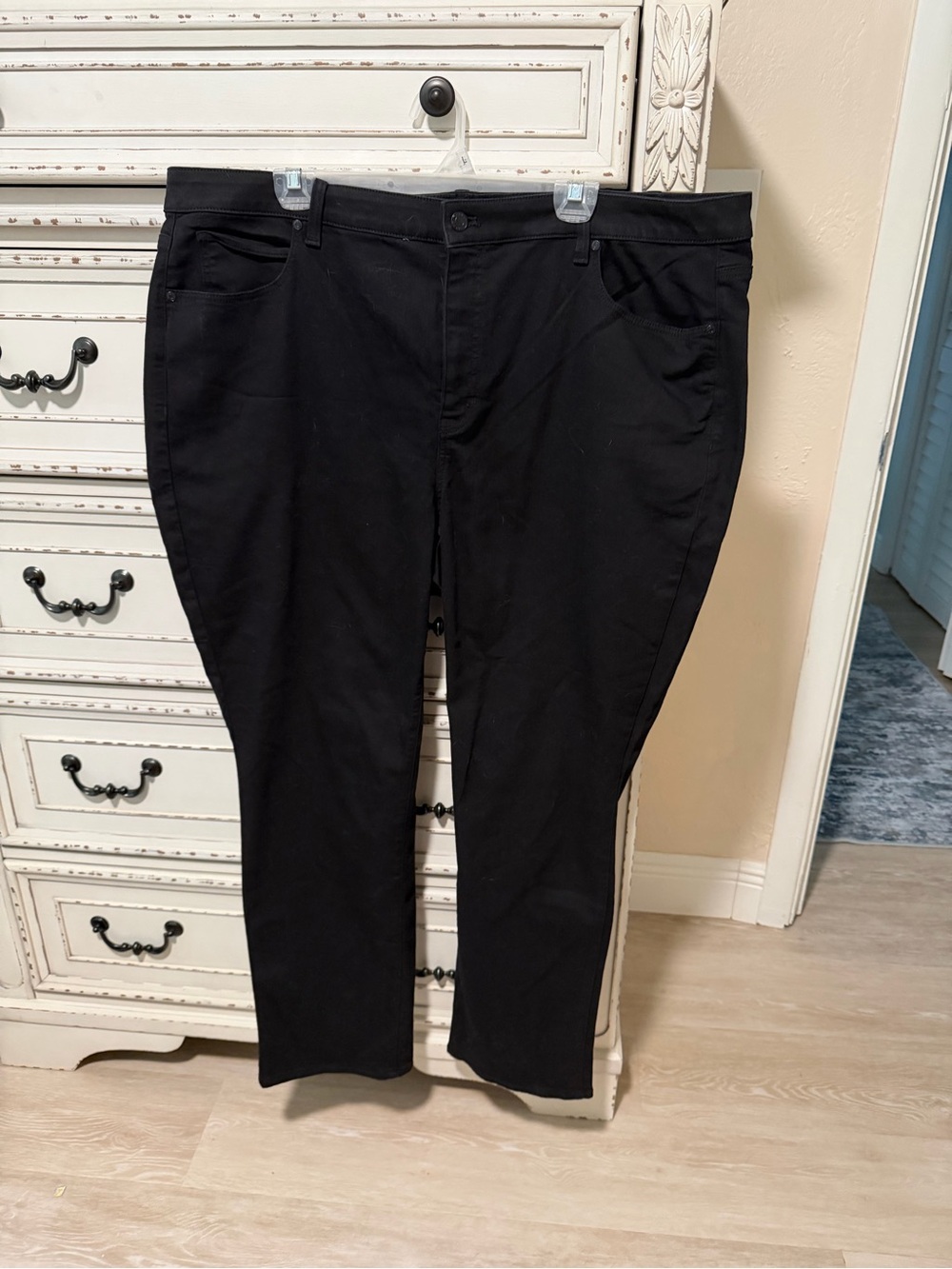 Talbots Black Cropped Women's Pants- NWOT- Clearance